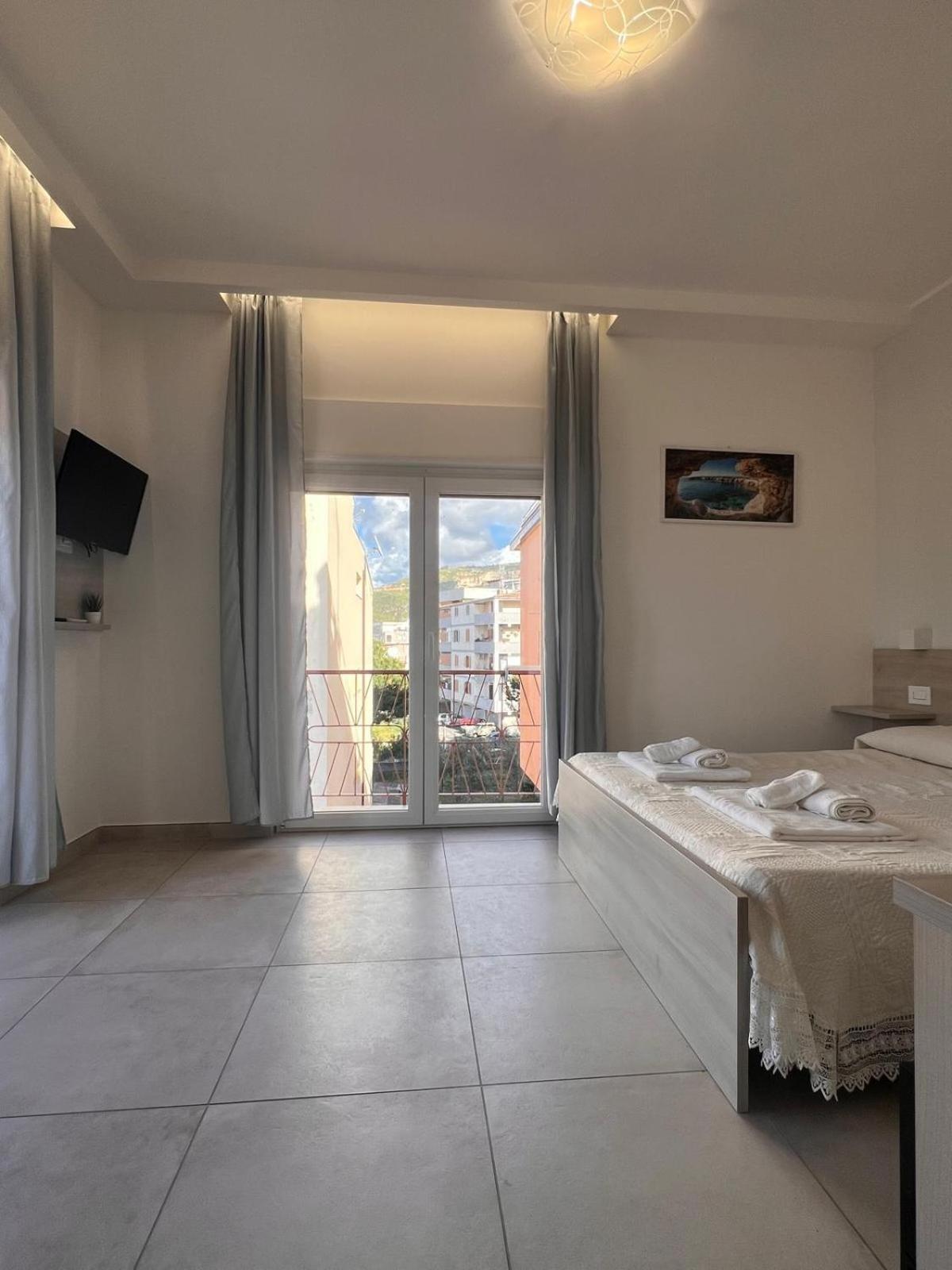Отель Porta Sul Mare Тропея Экстерьер фото